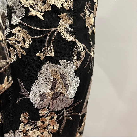 Adrianna Papell Black With Multicolor Floral Embroidery V-Neck 3/4 Sleeves Gown - Picture 12 of 15